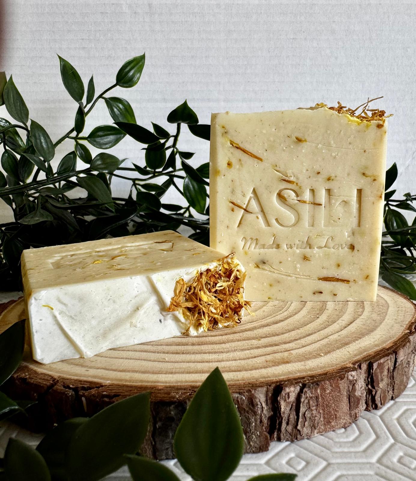 Chamomile & Calendula Gentle Unscented Soap bar - Calming & Hydrating, for sensitive, dry, irritated skin (I Feel Good)